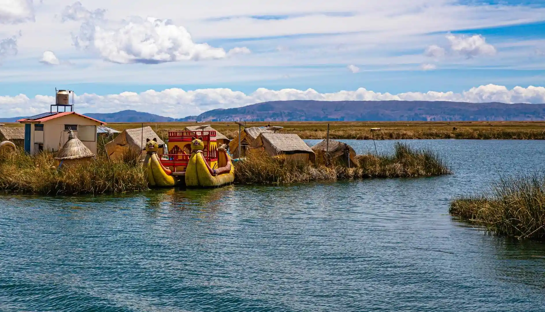 Puno, Islas Uros